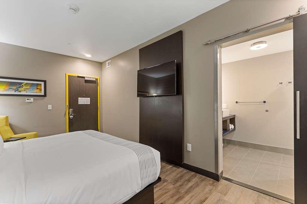 Glo Best Western Savannah-Gateway I-95 Room photo
